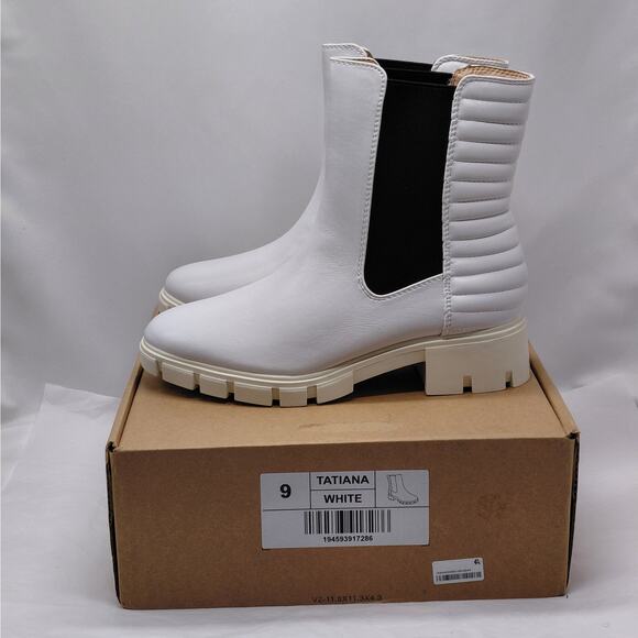 Journee Collection Womens Chelsea Ankle Boots Size 9 White Chunky Lug Sole - Picture 2 of 12